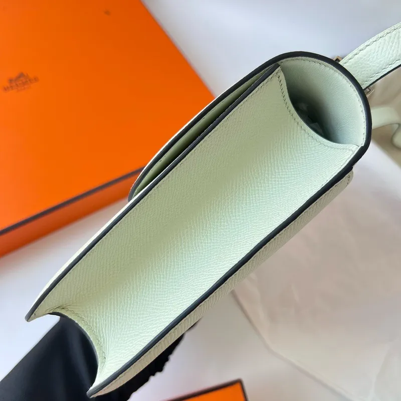 Hermes Constance 1 24 Zrcadlová taška v barvě Vert Fizz z telecí kůže Epsom