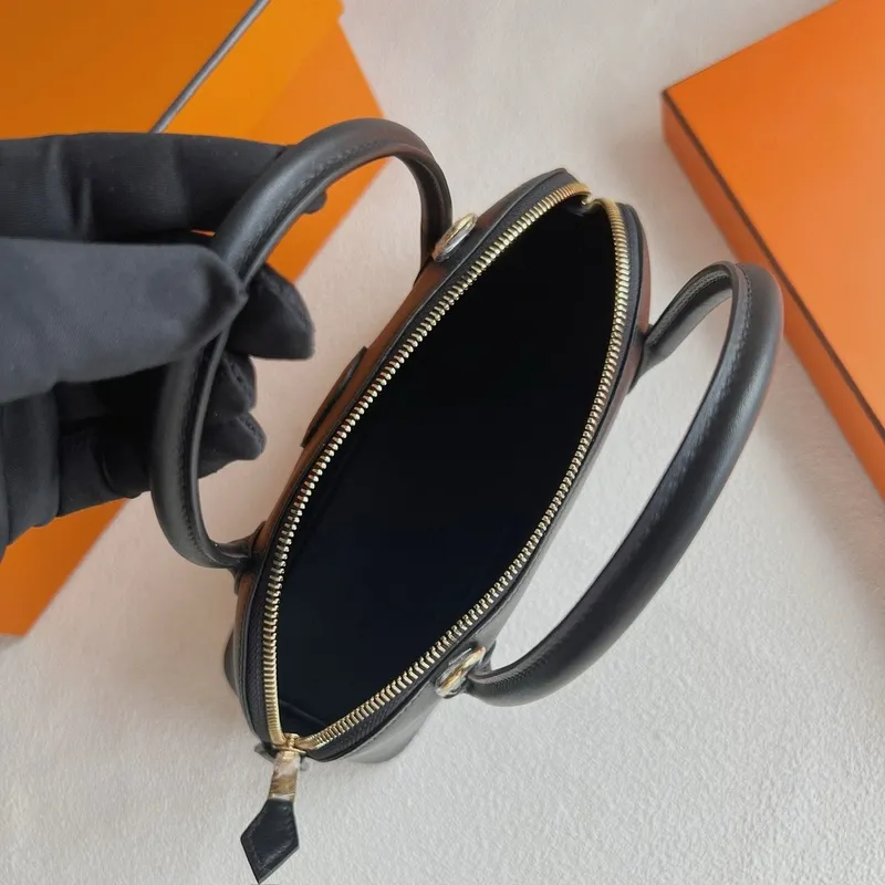 Hermes Bolide 1923 27 Ručně vyráběná taška v černé rychlé telecí kůži