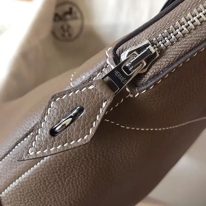 Hermes Taupe Clemence Bolide 31cm Ručně vyráběná taška
