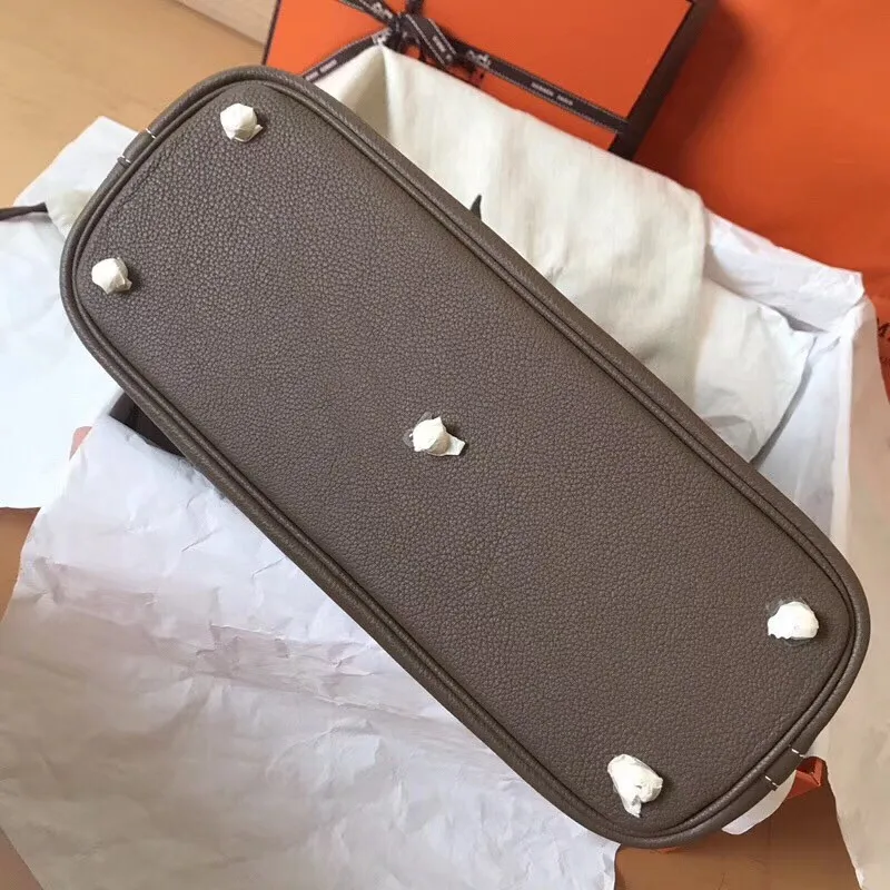 Hermes Taupe Clemence Bolide 31cm Ručně vyráběná taška