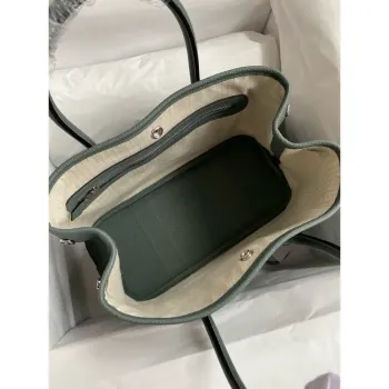 Hermes Garden Party 30 Ručně vyráběná taška v kůži Clemence ve odstínu Vert Amande