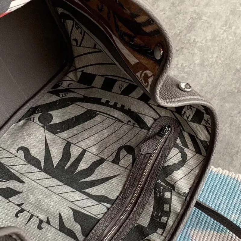 Hermes Šedá Fjord Zahradní Taška 30cm s Tiskem Podšívky