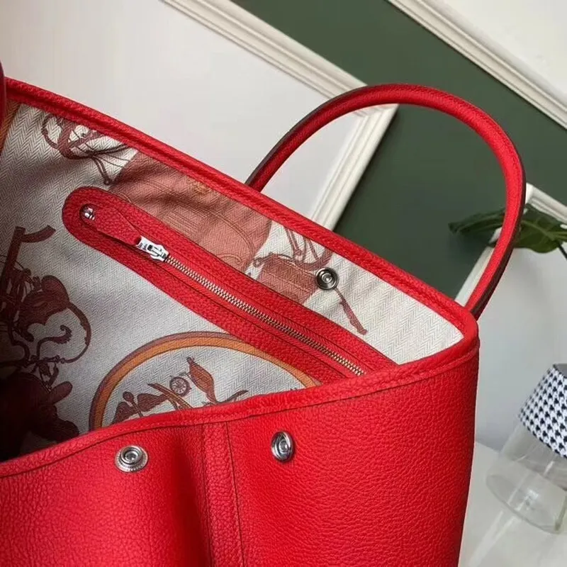 Hermes Red Fjord Garden Party 30cm s potištěnou podšívkou