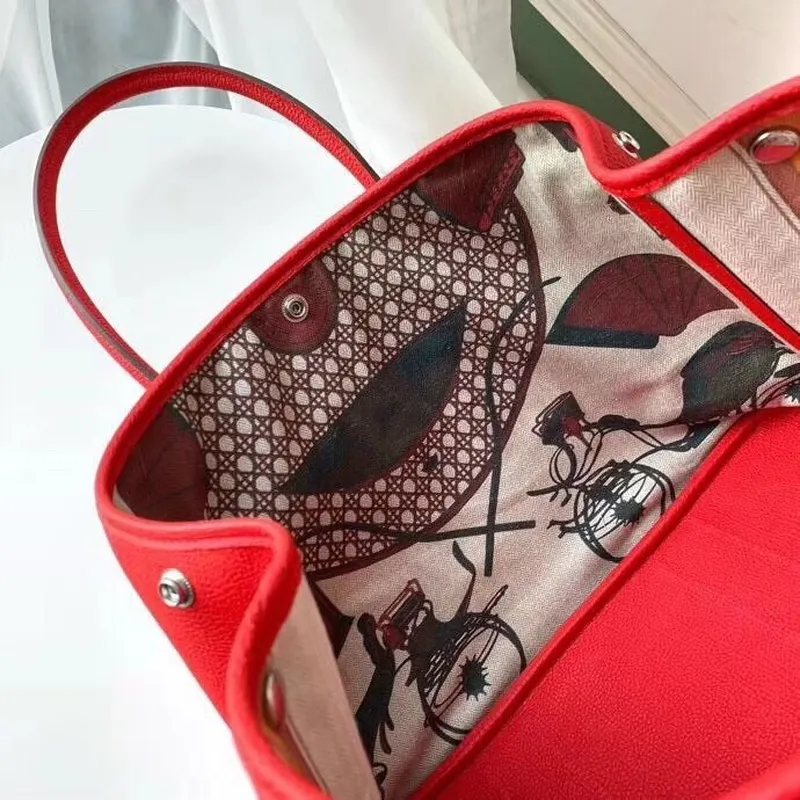 Hermes Red Fjord Garden Party 30cm s potištěnou podšívkou