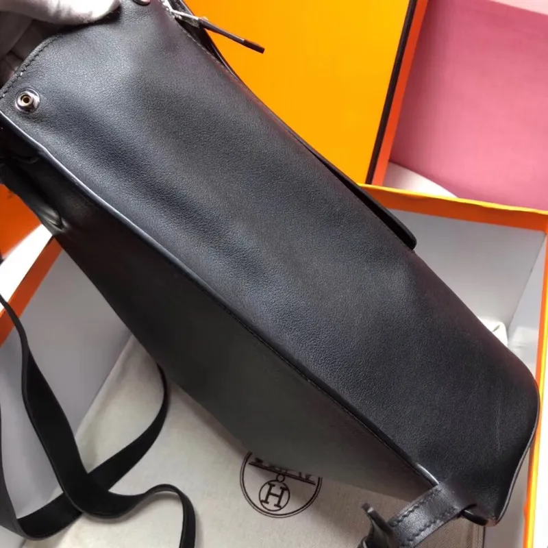 Batoh Hermes GR24 v černé rychlé telecí kůži