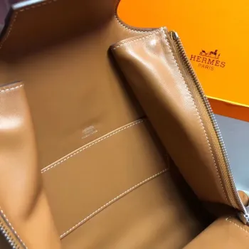 Batoh Hermes GR24 ve zlaté kůži z telecí kůže