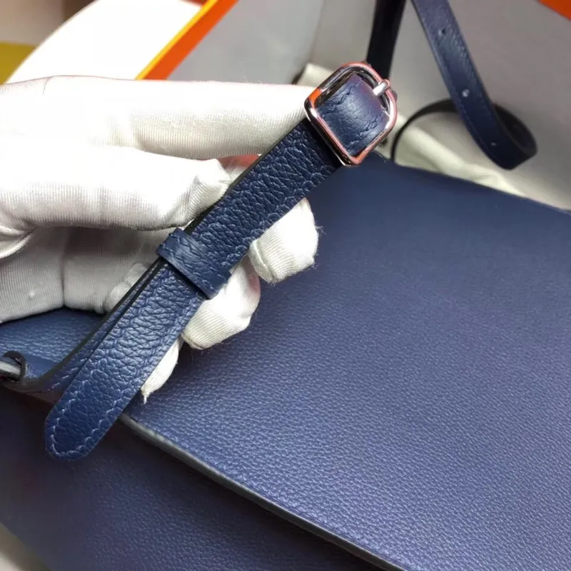 Batoh Hermes GR24 v námořnické barvě z telecí kůže