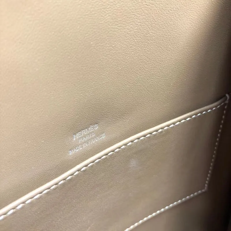 Batoh Hermes GR24 v taupe hladké telecí kůže