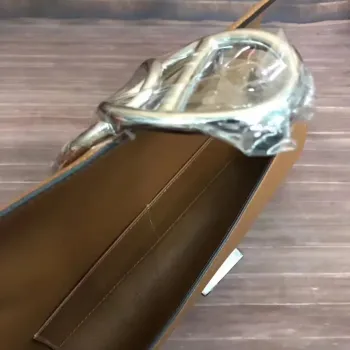 Hermes Ručně vyráběná Egee kabelka v karamelové kůži Swift