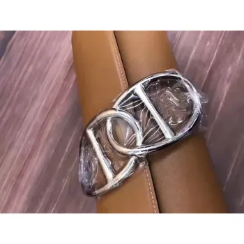 Hermes Ručně vyráběná Egee kabelka v karamelové kůži Swift