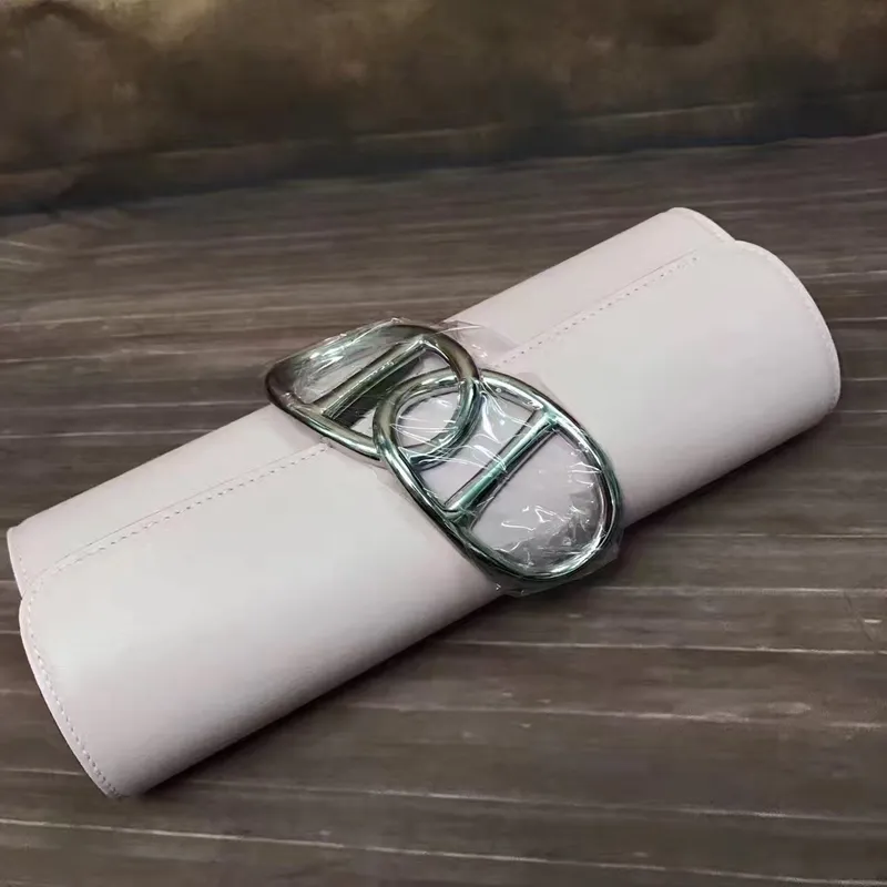 Hermes Ručně vyráběná Egee Clutch v růžovém dragee kůži Swift