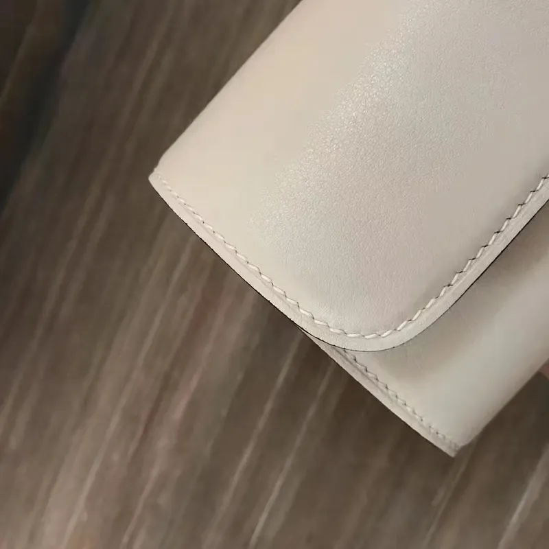 Hermes Ručně vyráběná Egee Clutch v růžovém dragee kůži Swift