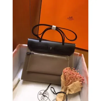Hermes Herbag Zip 31cm Taška v Černé a Taupe