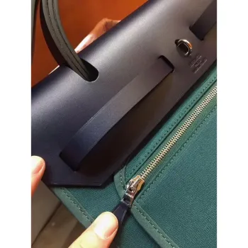 Hermes Herbag Zip 31cm Taška v námořnické modři a zelené