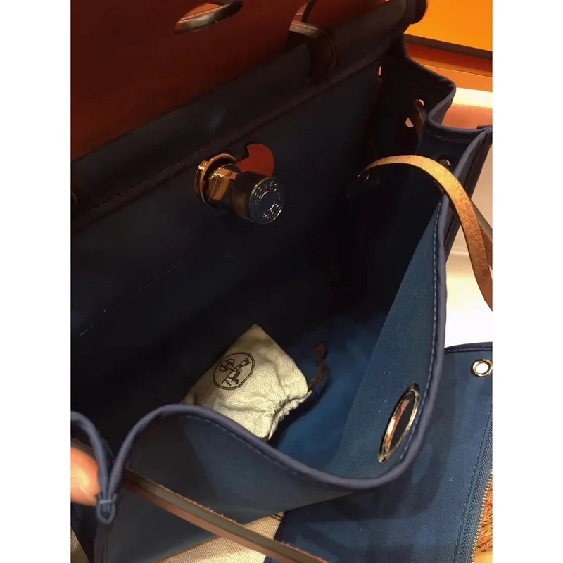 Hermes Herbag Zip 31cm Taška v Camel a Modré