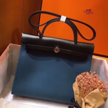 Hermes Herbag Zip 31cm Taška v černé a modré barvě