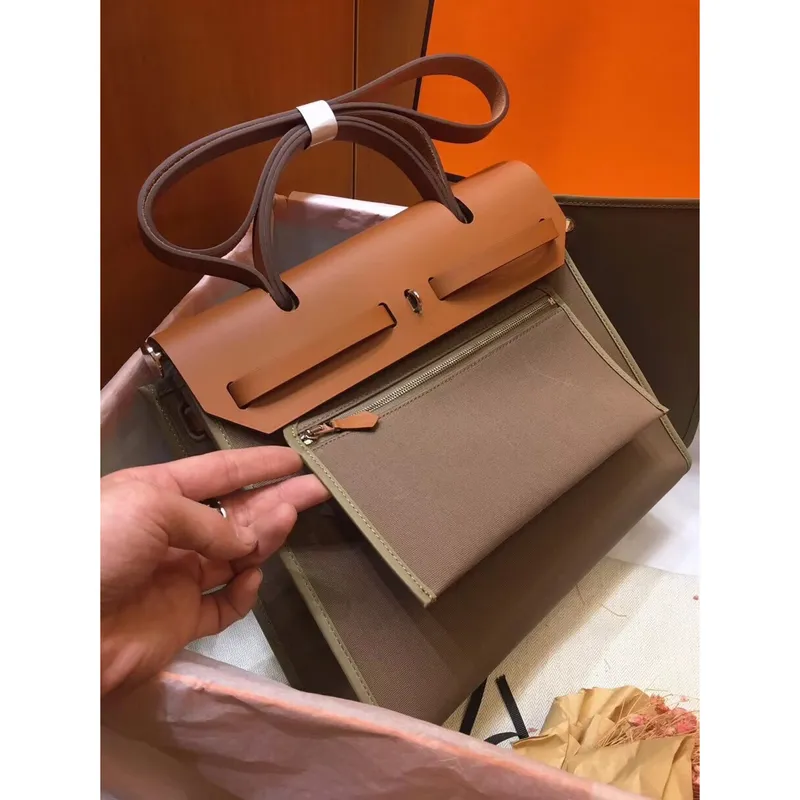 Hermes Herbag Zip 31cm Taška v Hnědé a Taupe