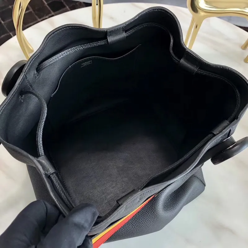 Taška Hermes Licol 17cm v černé barvě z kůže Evercolor.