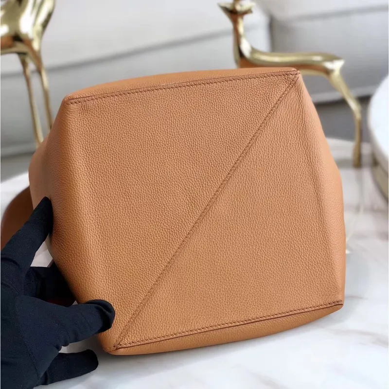 Taška Hermes Licol 17cm v hnědé barvě Evercolor z telecí kůže