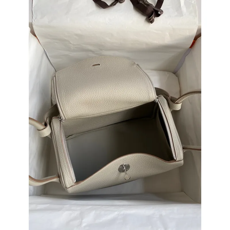 Hermes Lindy 26 Ručně vyráběná taška z kůže Beton Clemence