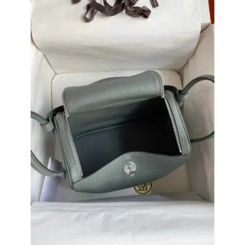 Hermes Lindy 26 Ručně vyráběná taška v kůži Clemence ve odstínu Vert Amande