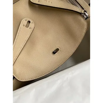 Hermes Lindy 26 Ručně vyráběná taška z kůže Trench Clemence