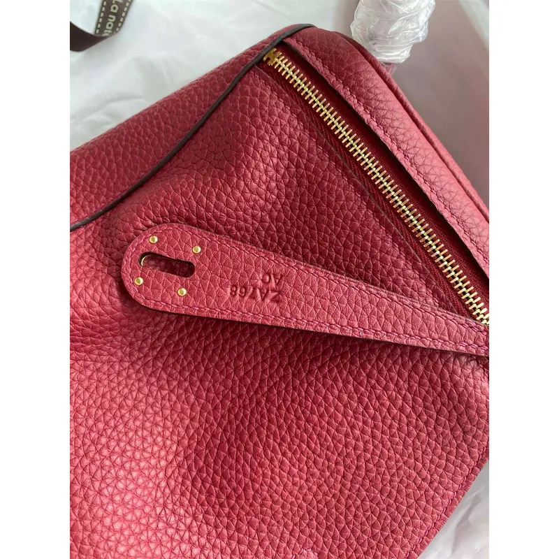 Hermes Lindy 26 Ručně vyráběná taška z rubínové kůže Clemence