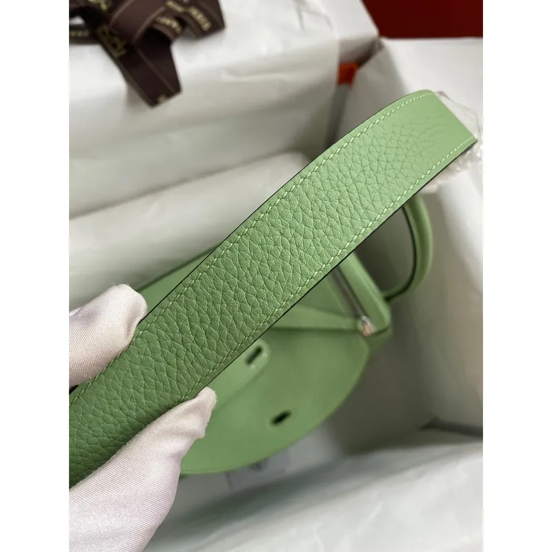 Hermes Lindy 26 Ručně vyráběná taška v kůži Clemence v odstínu Vert Cypres