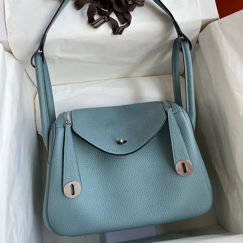 Hermes Lindy 26 Ručně vyráběná taška z kůže Ciel Clemence