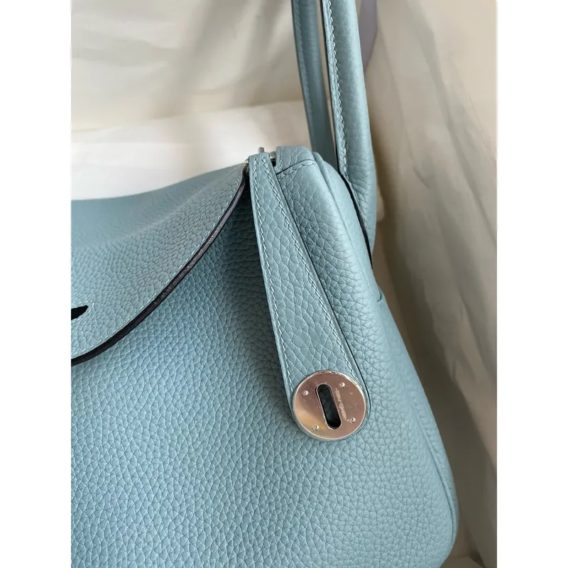 Hermes Lindy 26 Ručně vyráběná taška z kůže Ciel Clemence