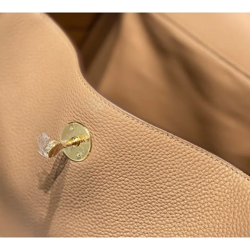 Kabelka Hermes Lindy 26 cm v kůži Chai Clemence s GHW