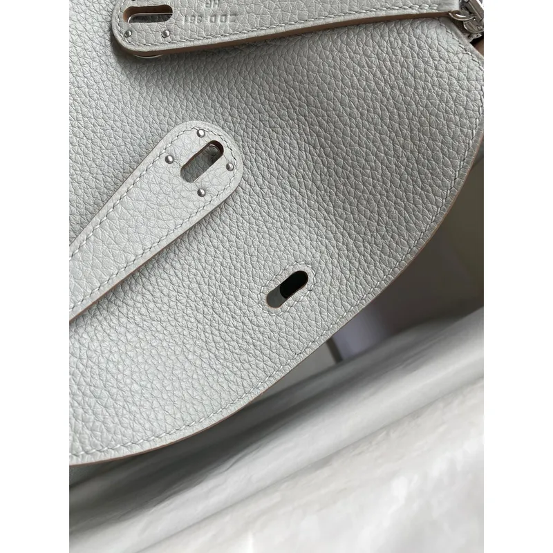 Hermes Lindy 26 Ručně vyráběná taška v modré ledovcové kůži Clemence