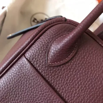 Hermes Bordeaux Lindy 26cm Clemence Ručně vyráběná taška