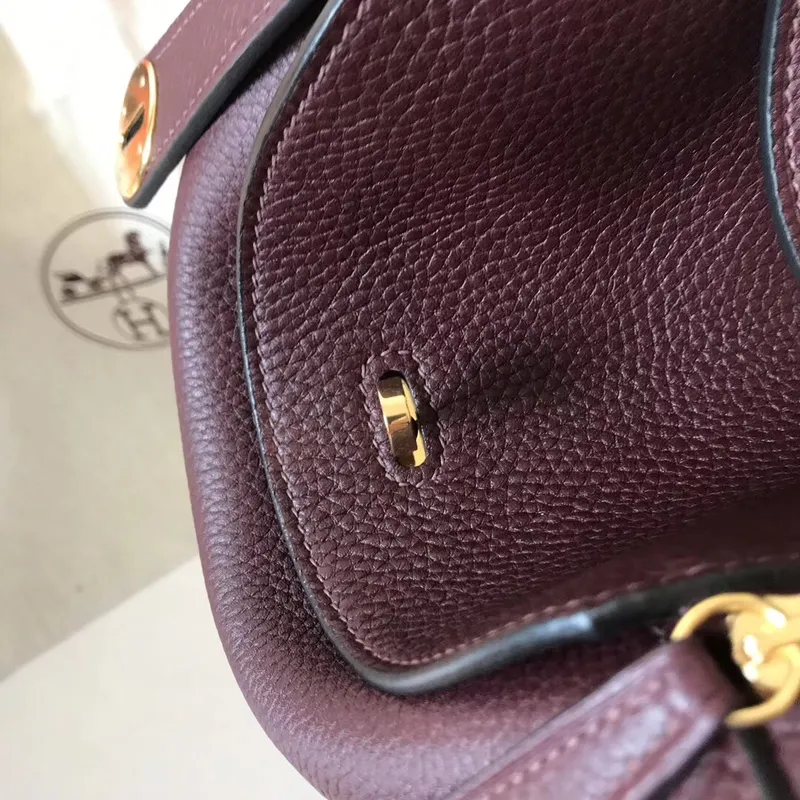 Hermes Bordeaux Lindy 26cm Clemence Ručně vyráběná taška
