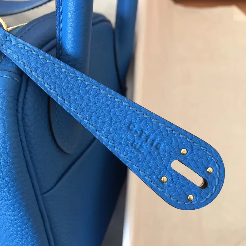 Hermes Blue Zanzibar Lindy 26cm Clemence Ručně vyráběná taška