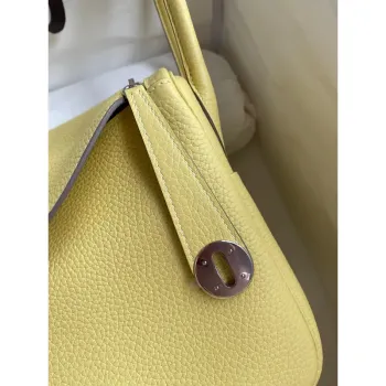 Hermes Lindy 26 Ručně vyráběná taška v kůži Jaune Poussin Clemence
