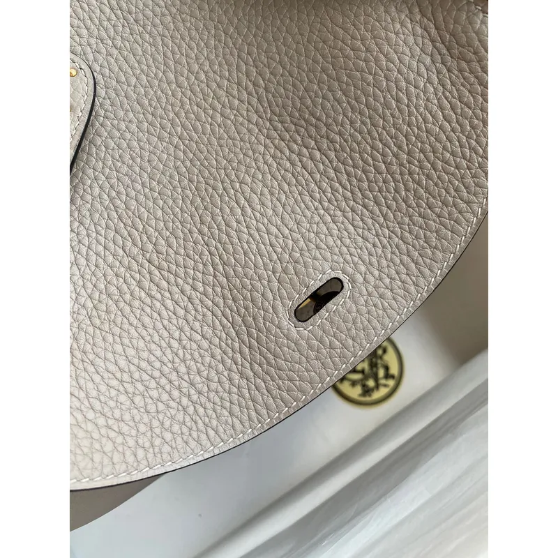 Hermes Lindy 26 Ručně vyráběná taška v kůži Clemence v odstínu Gris Asphalt