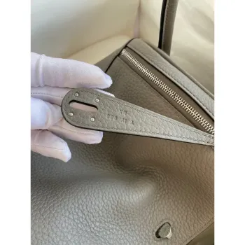 Hermes Lindy 26 Ručně vyráběná taška z kůže Etain Clemence