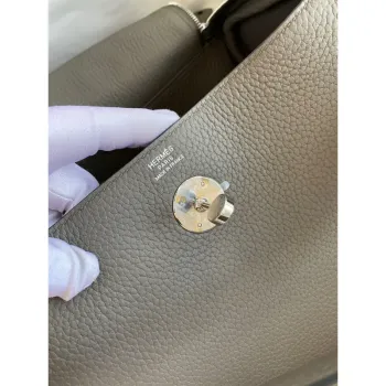 Hermes Lindy 26 Ručně vyráběná taška z kůže Etain Clemence