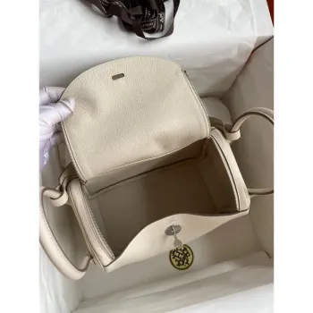 Hermes Lindy 26 Ručně vyráběná taška z kůže Clemence v odstínu Craie