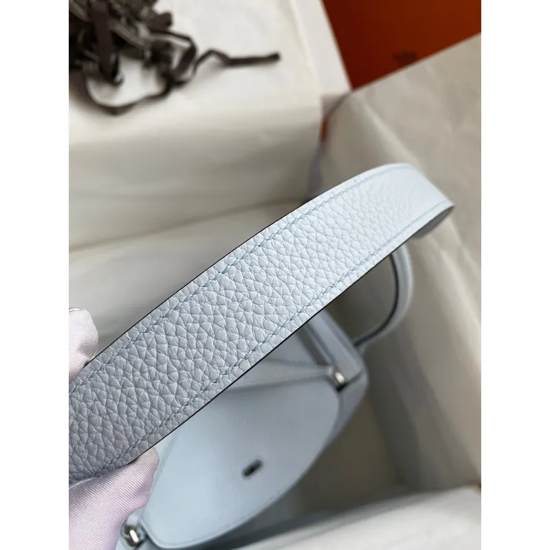 Hermes Lindy 26 Ručně vyráběná taška v modré Brume kůži Clemence
