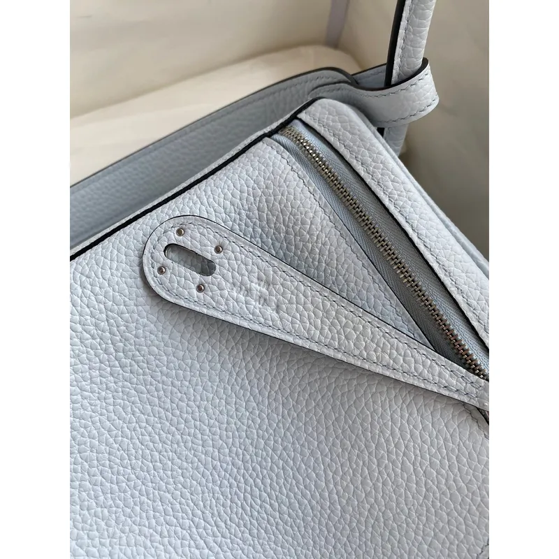 Hermes Lindy 26 Ručně vyráběná taška v modré Brume kůži Clemence