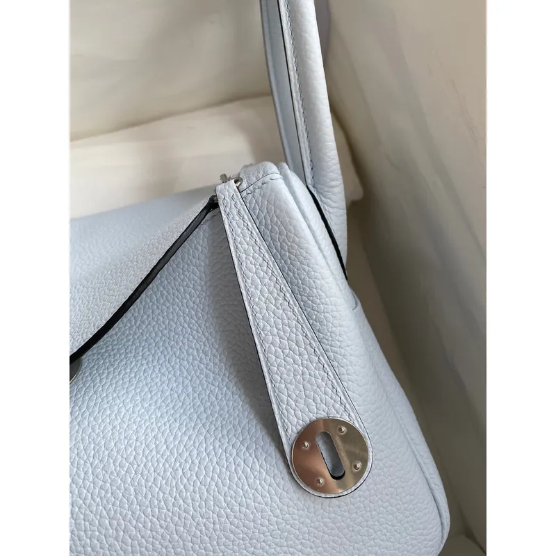 Hermes Lindy 26 Ručně vyráběná taška v modré Brume kůži Clemence