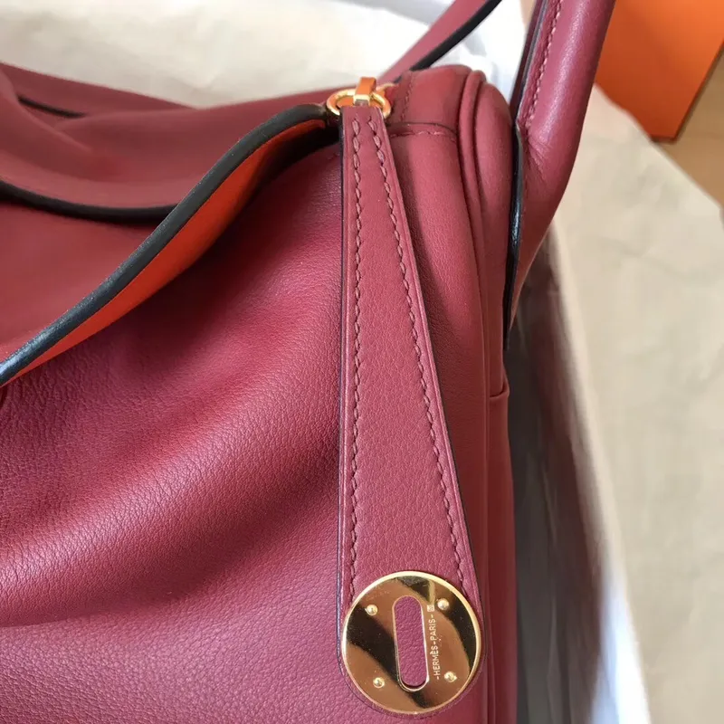 Hermes Bicolor Lindy 30cm Swift Bordeaux Ručně vyráběná taška