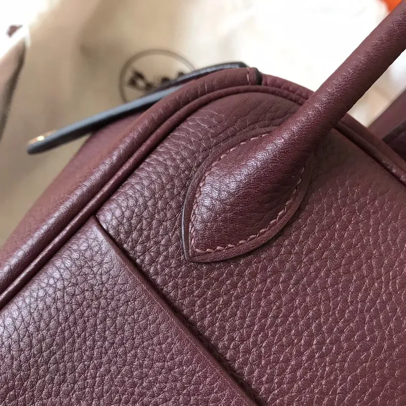 Hermes Bordeaux Lindy 30cm Clemence Ručně vyráběná taška