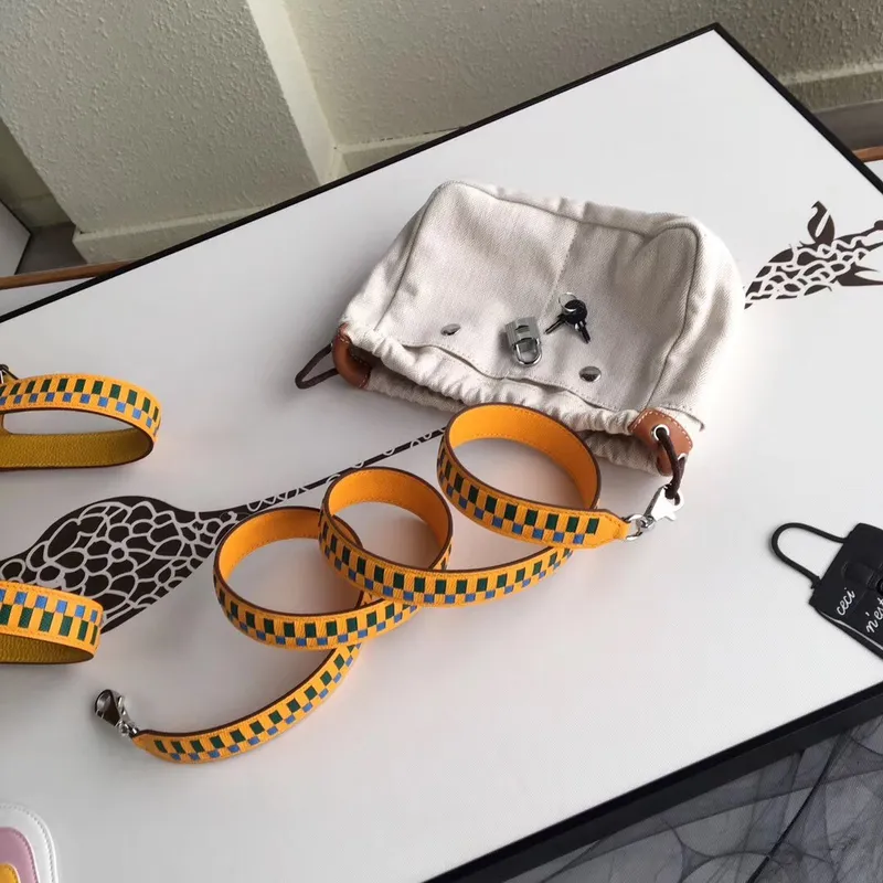 Hermes Žlutá Picotin Lock 18cm Taška s Pletenými Rukojeťmi