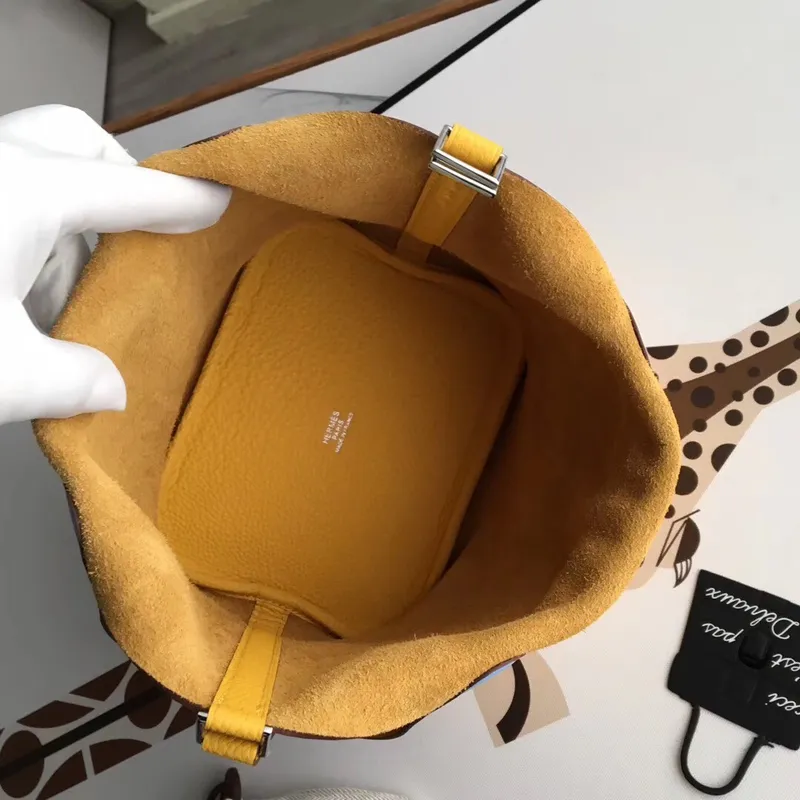 Hermes Žlutá Picotin Lock 18cm Taška s Pletenými Rukojeťmi