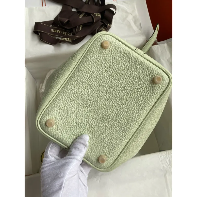 Hermes Picotin Lock 18 Ručně vyráběná taška v kůži Clemence ve odstínu Vert Fizz