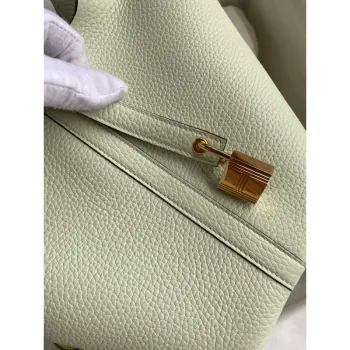 Hermes Picotin Lock 18 Ručně vyráběná taška v kůži Clemence ve odstínu Vert Fizz