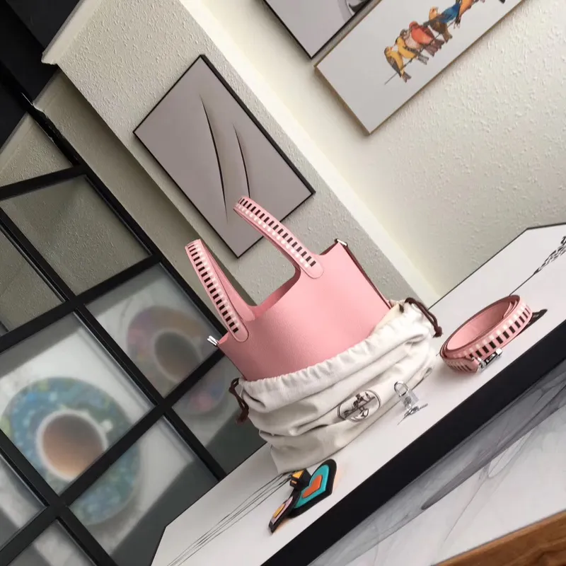 Hermes Pink Picotin Lock 22cm Taška s pletenou rukojetí